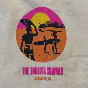 The Endless Summer Yellow T-Shirt, Santa Cruz Ca.
Gently worn, no rips/stains.